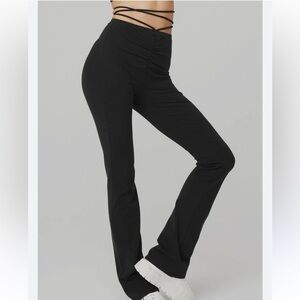 Alo yoga airbrush high waist cinch flair legging